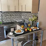 Alex קלמאטה